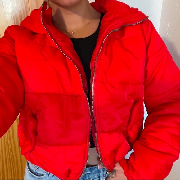 Y2K cropped cherry red puffer zip up jacket - Picture 4 of 6